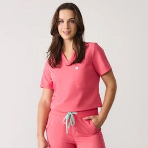 Garde Malade Rose Baroque Scrub Top